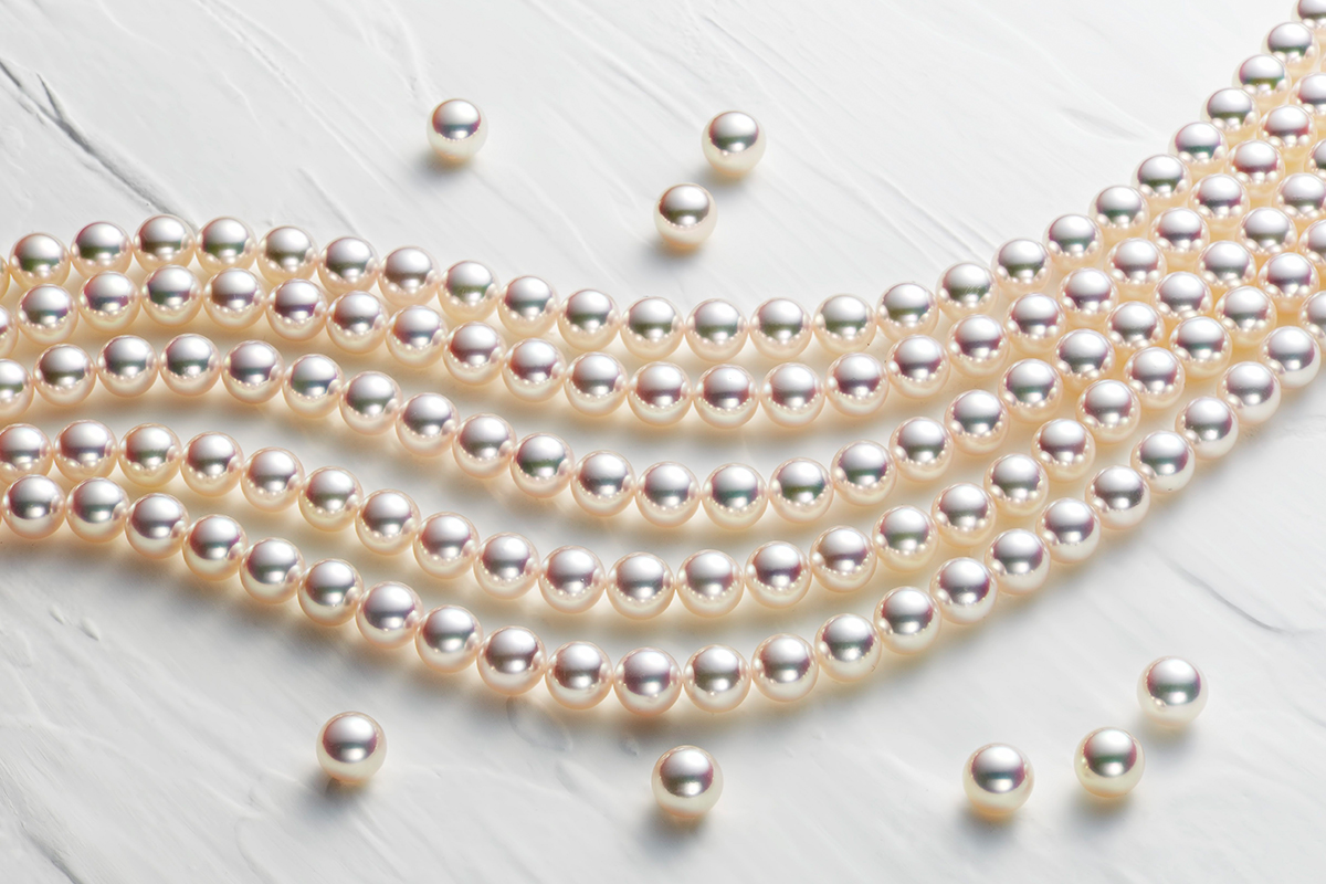 Pearls and delights by Meneghetti